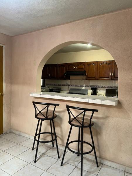 CASA AMUEBLADA EN RENTA COL. BRISAS