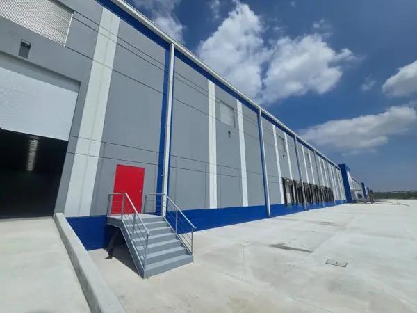 Nave industrial en renta en Marín