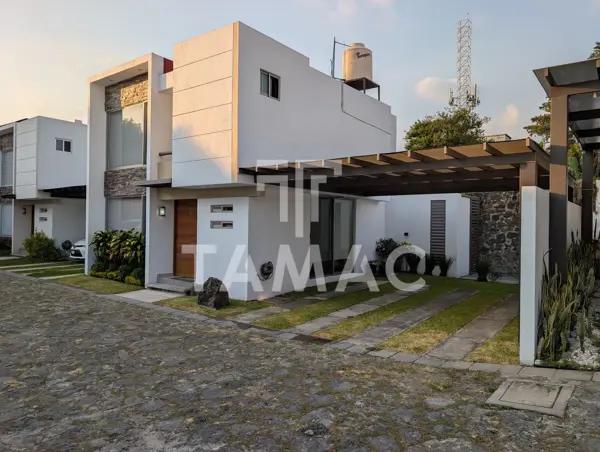 Casa con 3 Habitaciones de 230 m² en Renta en Los Faroles