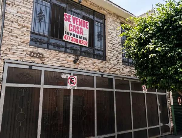 Casa en Venta en Loma Bonita, León: Espaciosa y Bien Ubicada