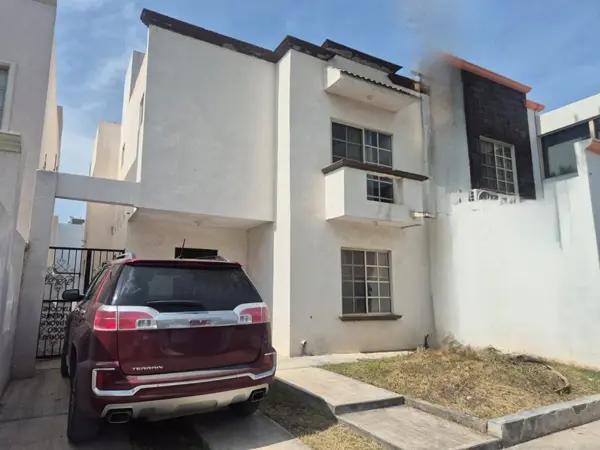Casa en Renta Amueblada | Nororiente de Saltillo | Sector Privado con Alberca Casa en Renta Amueblada | Nororiente de Saltillo | Sector Privado con Alberca