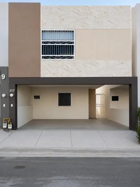 Casa en Renta en Cumbres Calzadas, García. Equipada. Fraccionamiento Privado.