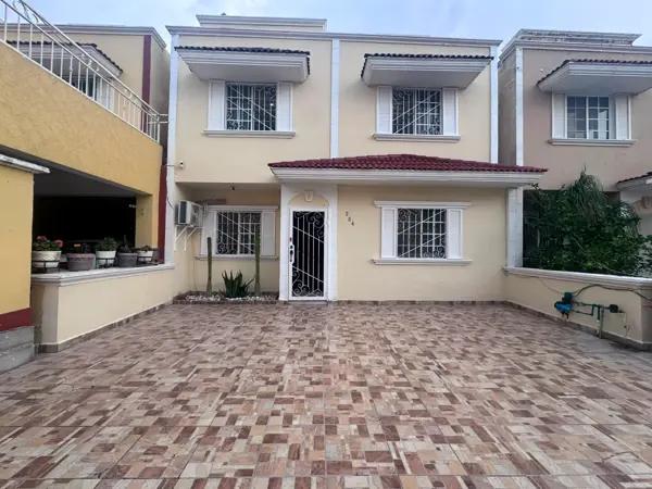 Casa en venta en Residencial Rincón del Desierto, Torreón, Coahuila de Zaragoza
