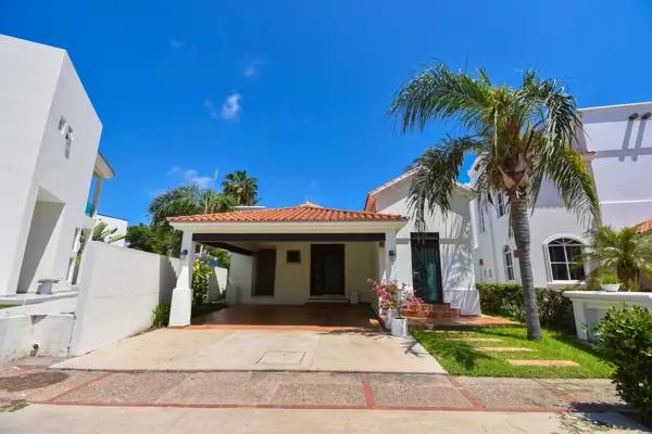 CASA DE UNA SOLA PLANTA EN CLUB REAL, MARINA MAZATLÁN