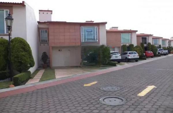 CASA EN RESIDENCIAL NIZA - METEPEC