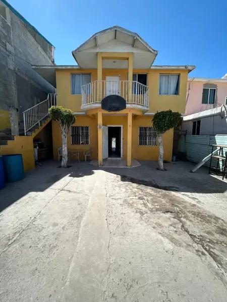 ¡OPORTUNIDAD DE INVERSIÓN EN TIJUANA! | CASA + 2 DEPARTAMENTOS
