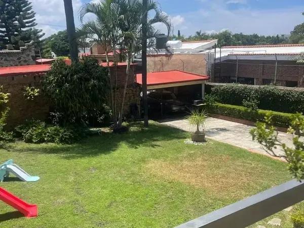 Casa de Una Planta con Gran Jardín
Colonia Maravillas, Cuernavaca