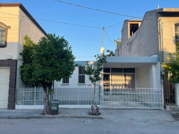 CASA EN VENTA O RENTA EN COLONIA CHAPULTEPEC, MONCLOVA, COAHUILA