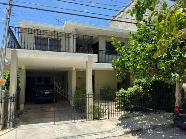 Casa en Venta en Villas del Sol: Ubicación Premium dentro de Periférico Casa en Venta en Villas del Sol: Ubicación Premium dentro de Periférico