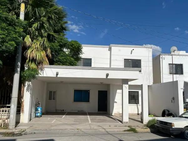 CASA EN RENTA – RESIDENCIAL IBERO