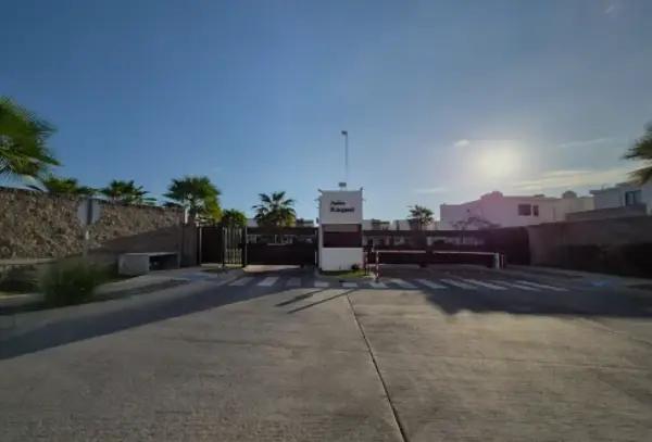 CASA DE ENTREGA INMEDIATA EN HACIENDA DEL SEMINARIO, MAZATLAN, SINALOA