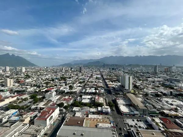 Departamento en Venta en Torre Colonia con vista panorámica en Monterrey
