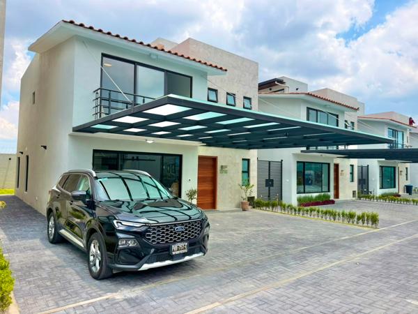 Casa en Venta en San Salvador Tizatlalli, Metepec con Amplias Amenidades