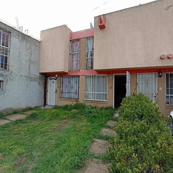 Casa en Venta en Fraccionamiento Los Héroes Tecámac, México - Excelente Ubicación