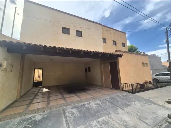 Casa Amueblada en Renta – Portal de Aragón, Saltillo Casa Amueblada en Renta – Portal de Aragón, Saltillo