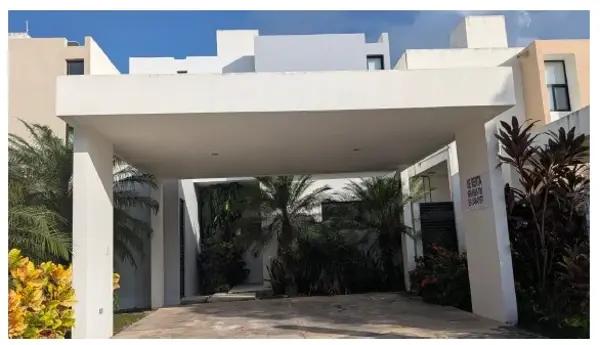 Renta de Casa en Zensia, Conkal: Espacio y Comodidad en Yucatán