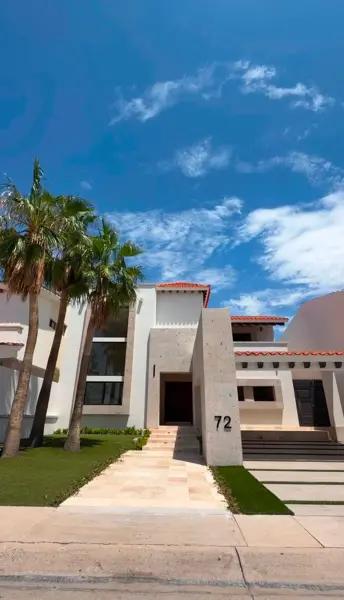 Casa en Los Lagos, Hermosillo: Amplia y con Amenidades Exclusivas