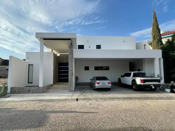 CASA EN VENTA EN LORETO RESIDENCIAL (AL NORTE DE HERMOSILLO)