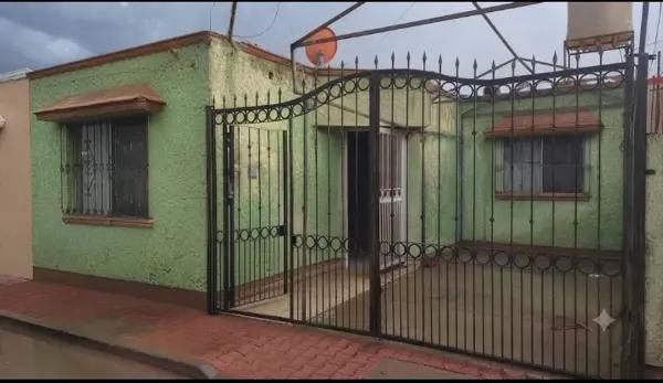 Lerdo Casa de 1 Planta 3 Habitaciones en el centro