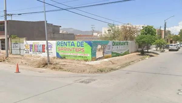 TERRENO BARDADO EN ESQUINA EN VENTA TERRENO BARDADO EN ESQUINA EN VENTA