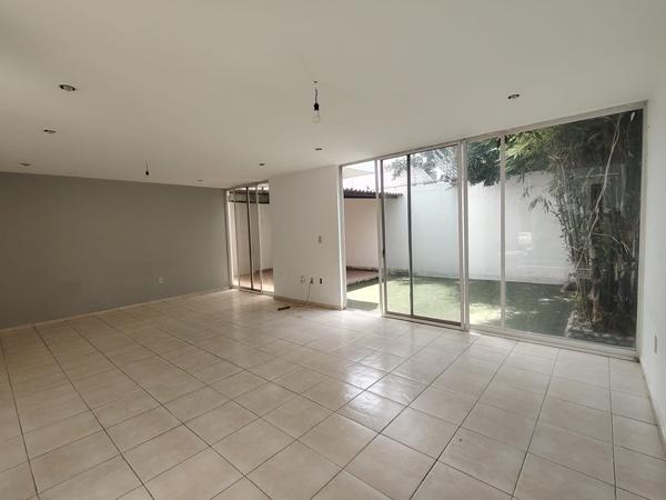 Se Vende Casa en Residencial Toscana frente a San Antonio de A.