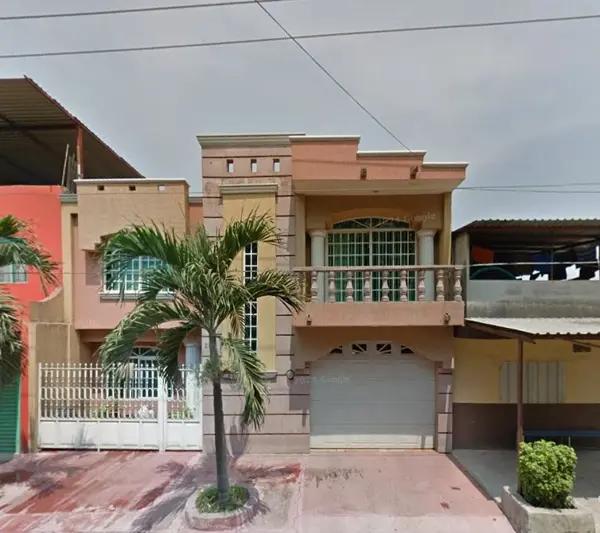 Casa en venta en Lazaro Cardenas, Apatzingán, Michoacán de Ocampo