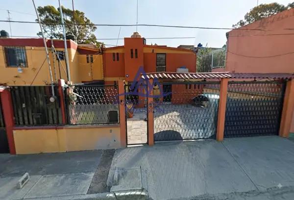Oportunidad de Inversión: Casa en Remate en Lomas Estrella, Ciudad de México