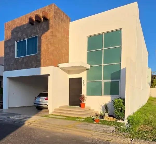 RENTO CASA A UNAS CUADRAS DEL MAR EN LA RIVIERA VERACRUZANA