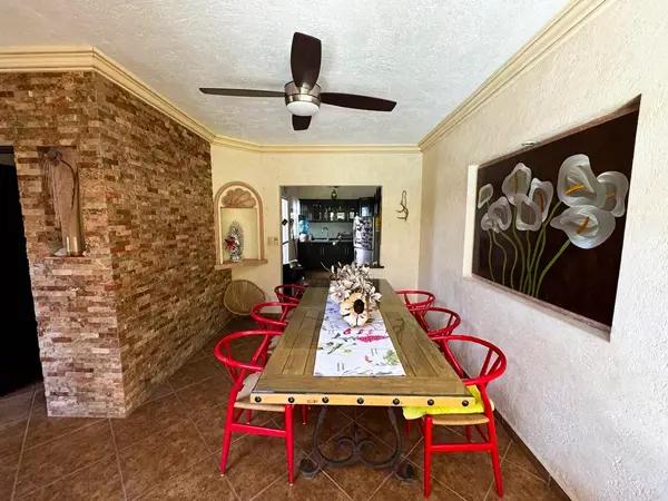 Casa en venta en Villas del Sol con alberca en Xochitepec Morelos