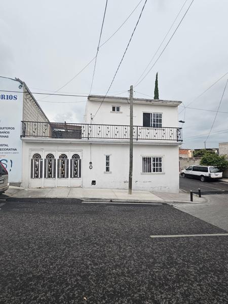 PRECIOSA CASA EN ESQUINA EN VENTA
