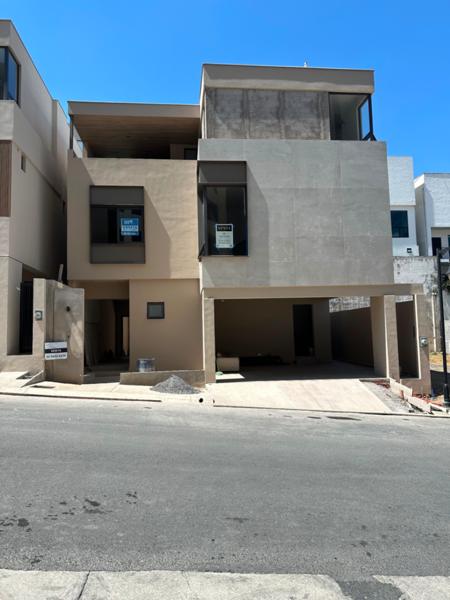 CASA EN VENTA EN VALLE OTE, GARZA  GARCÍA, N.L.