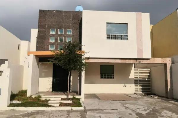 Casa VENTA en Privadas de Santiago