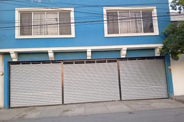RENTA de Bodega con Oficinas en col. Vicente Guerrero