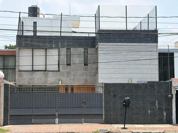 Casa en venta de Bosques de Echegaray