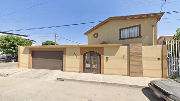 CASA EN VENTA EN MONUMENTAL, CIUDAD JUÁREZ, CHIHUAHUA.