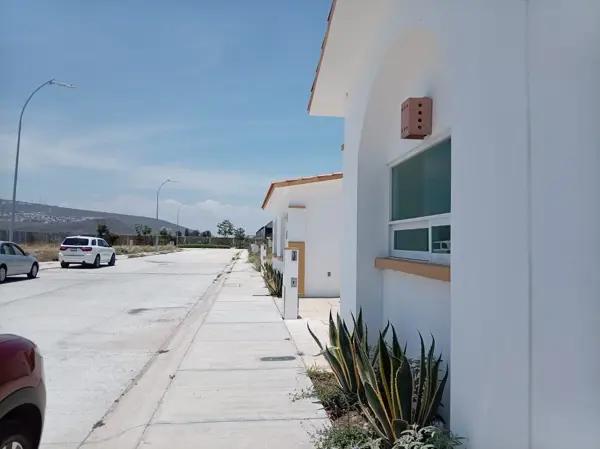 Estrena Casa en Condominio dos recámaras en planta baja y Seguridad