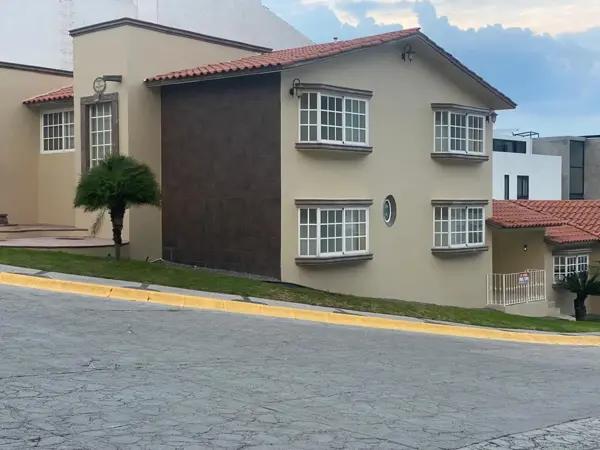 Venta casa en Cumbres del Cimatario, Queretaro
