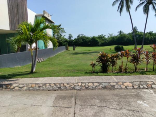 Se vente terreno en Villas Xelha Acapulco