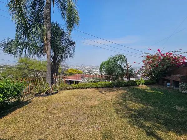 Casa en Venta o Renta Vista Hermosa | 3 Niveles | Jardín y Vista Panorámica