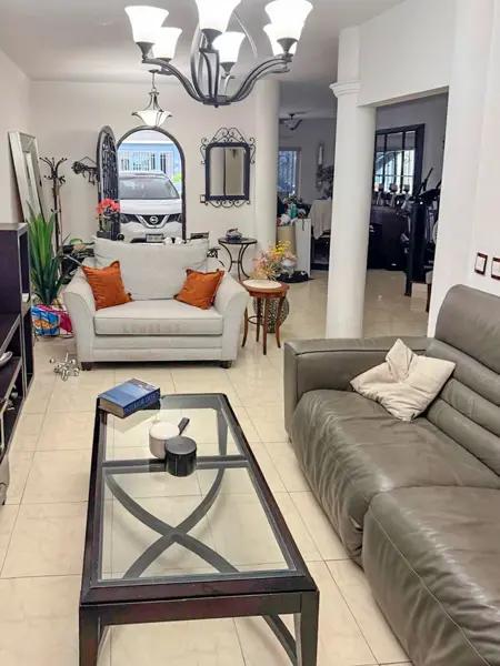 Casa en renta en Brisas