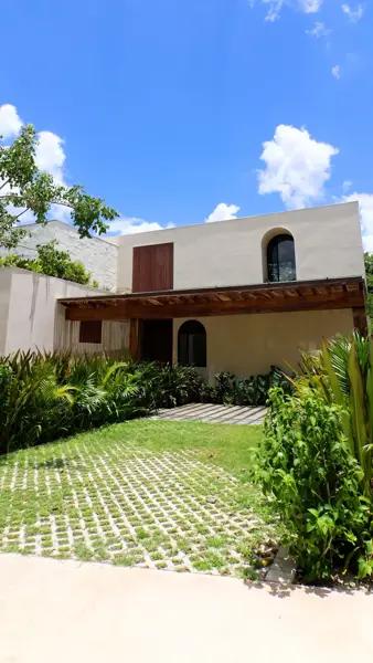 Residencia de Lujo en Venta frente al fairway del campo de golf en Norte Mérida, Mérida, Yucatán
