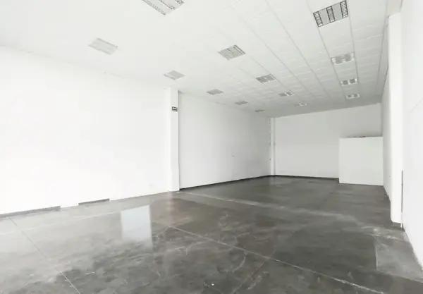 LOCAL COMERCIAL EN RENTA EN AV. JUAN PABLO II ALTOZANO, MORELIA