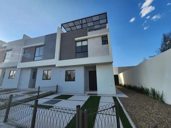 CASA EN PREVENTA EN ZIRÉ,  con ROOFGARDEN Y dos HAB con opción recámara # 3,