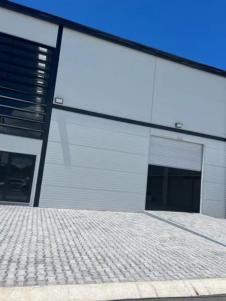 VENTA DE NAVE INDUSTRIAL FRENTE AL PIQ