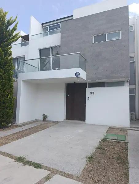 Casa en venta en Cañadas del Arroyo con alberca climatizada y roof garden Casa en venta en Cañadas del Arroyo con alberca climatizada y roof garden