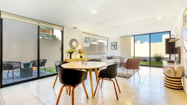 Casa en venta en Querétaro, El Marqués, Zibatá, estilo townhouse PB