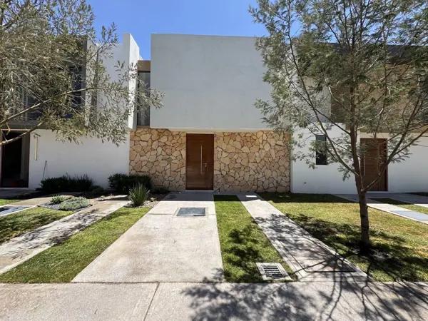CASA EN VENTA EN ZIBATÁ, CON OPCIÓN A RECÁMARA EN PLANTA BAJA