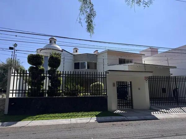 CASA EN VENTA EN JURIQUILLA CON VISTA AL CAMPO DE GOLF, 3 RECÁMARAS CASA EN VENTA EN JURIQUILLA CON VISTA AL CAMPO DE GOLF, 3 RECÁMARAS