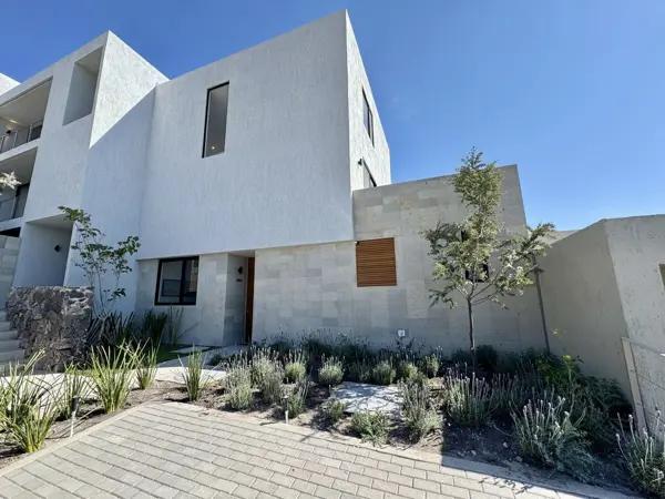 DEPARTAMENTO EN PREVENTA , 2 NIVELES, ALTOS JURIQUILLA