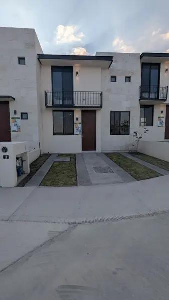 Casa Nueva en venta en Zona sur de Qro., de tres recámaras Casa Nueva en venta en Zona sur de Qro., de tres recámaras